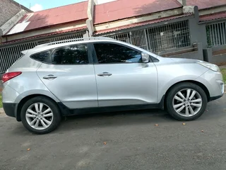 2012 HYUNDAI IX35 2.0 AUTOMATIC TRANSMISSION IN EXCELLENT CONDITION