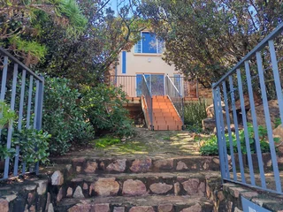 Perfect Lock-up and go Apartment to rent in the beautiful Bellevue Complex, situated in Murrayfield,