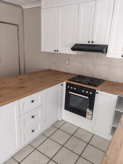 Perfect Lock-up and go Apartment to rent in the beautiful Bellevue Complex, situated in Murrayfield,