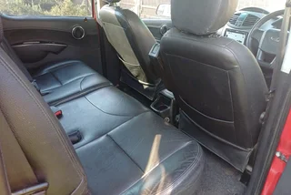 2017 Mahindra Quanto C8 2.2 Tdi M-Hawk