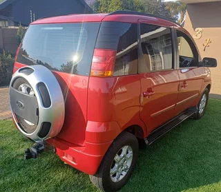 2017 Mahindra Quanto C8 2.2 Tdi M-Hawk