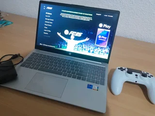 HP 15S I7 1355U 16GB 512GB SSD W11 HOME