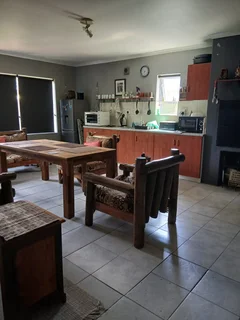 2 Bedroom 2 Bathroom second level of house available to rent per night pp