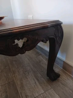 Stunning solid mahogany carved coffee table- Chippendale style