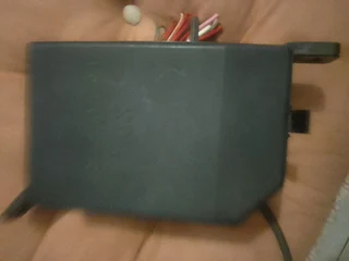 HYUNDAI TUSCAN FUSE BOX WITH ALL THE FUSES FOR DALE.