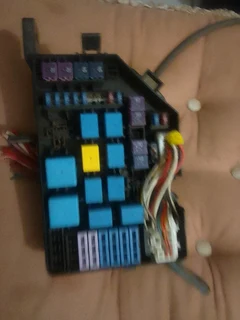 Hyundai Tuscan Fuse Box With All The Fuses For Dale.