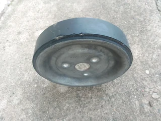 MINI COOPER WATER PUMP PULLEY FOR SALE IN EXCLLENT CONDITION*