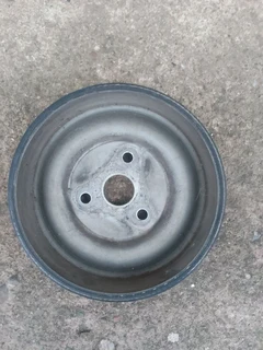 MINI COOPER WATER PUMP PULLEY FOR SALE IN EXCLLENT CONDITION*