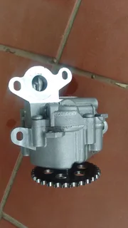 FORD RANGER 2.2 TDCI AND 3.2 TDCI ORIGINAL OIL PUMP FOR SALE STILL LIKE NEW.