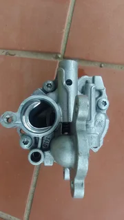 FORD RANGER 2.2 TDCI AND 3.2 TDCI ORIGINAL OIL PUMP FOR SALE STILL LIKE NEW.