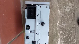 CHEVROLET SONIC ORIGINAL CD PLAYER FOR SALE IN EXCELLENT CONDITION.