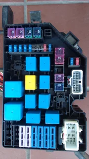 Hyundai Tuscan Fuse Box For Sale In Excellent Condition.