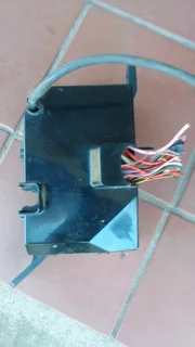 HYUNDAI TUSCAN FUSE BOX FOR SALE IN EXCELLENT CONDITION.