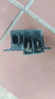 MERCEDES BENZ S CLASS S21 W211BATTERY RELAY MODULE UNIT FOR SALE.R999