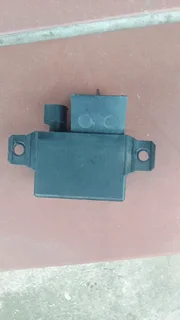 MERCEDES BENZ S CLASS S21 W211BATTERY RELAY MODULE UNIT FOR SALE.R999
