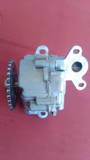 FORD RANGER ORIGINAL OIL PUMP FOR SALE STILL LIKE NEW*