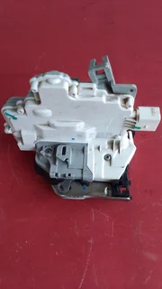 AUDI A4.S4.A5.S5.Q3.Q5.Q7 DOOR LOCK FOR SALE STILL LIKE NEW*RIGHT DRIVER SIDE*