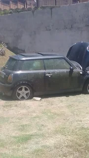 Mini Cooper Stripping For Spares*
