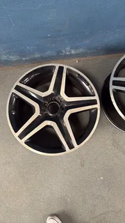 Mercedes Benz OEM 20” Rims Set