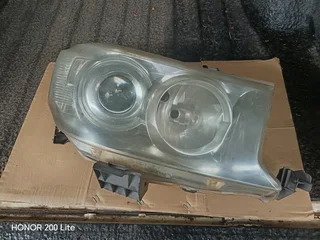 2005-2010 Fortuner head light