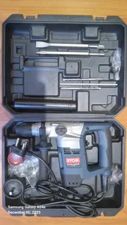 520WATT RYOBI ROTARY HAMMER DRILL