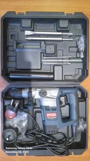520WATT RYOBI ROTARY HAMMER DRILL