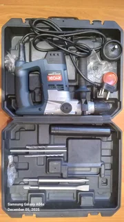 520WATT RYOBI ROTARY HAMMER DRILL