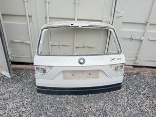 BMW X3 E83 tailgate shell for sale