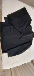 New. Men's Suite. R1500 Negotiable.