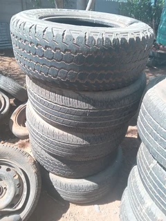 Bakkie tyres 17 inch 265