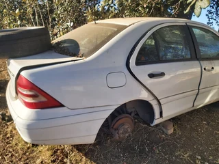 Mercedes Benz c180 spares