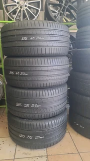 BMW X5 X6 Pirelli Runflat tyres at 80% tread.call/whatsapp Enzo 0783455713