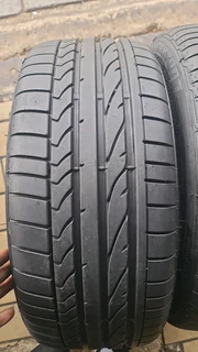 225/40 R19 use tyres and more.call/whatspp Enp 0783455713
