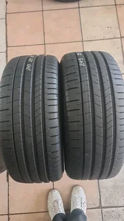 275/40 R20 used tyres and more.call/whatsapp Enzo 0783455713