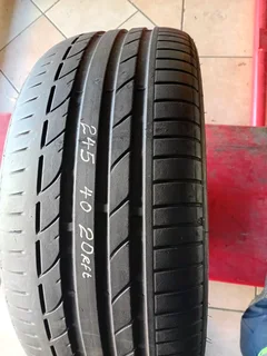 225/40 R19 used tyres in mint condition. Call/whatsapp Enzo 0783455713