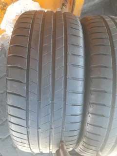 235/35 R19 used tyres and more. Call /whatsapp Enzo 0783455713
