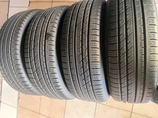 275/40 R20 used tyres and more. Call/whatsapp Enzo 0783455713