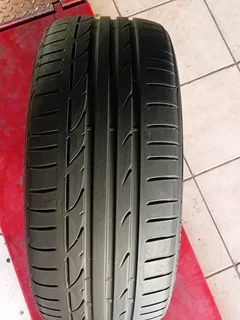 235/55 R19 used tyres in mint condition. Call /whatsapp Enzo 0783455713