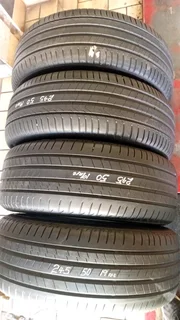 275/40 R20 used tyres and more. Call /whatsapp Enzo 0783455713