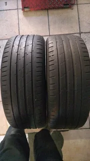 265/35 R20 used tyres in mint condition. Call/WhatsApp Enzo 0783455713