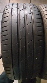 275/30 R20 used tyres in mint condition. Call /WhatsApp Enzo 0783455713