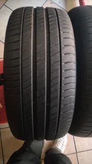 275/35 R21 used tyres in mint condition. Call/WhatsApp Enzo 0783455713