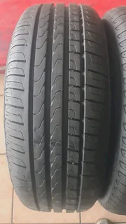 245/35 R20 used tyres in mint condition.call/whatsapp Enzo 0783455713