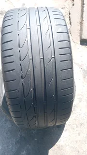 235/50 R18 used tyres in mint condition. Call /WhatsApp Enzo 0783455713