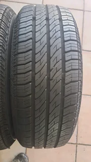 235/65 R17 used tyres in mint condition. Call /WhatsApp Enzo 0783455713