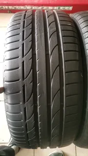 225/40 R18 used tyres in mint condition. Call /WhatsApp Enzo 0783455713
