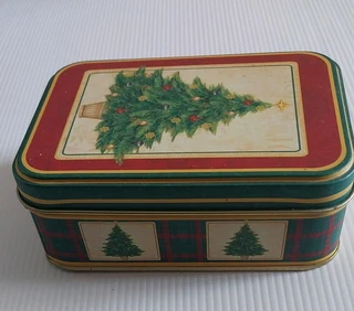 Christmas tree tin