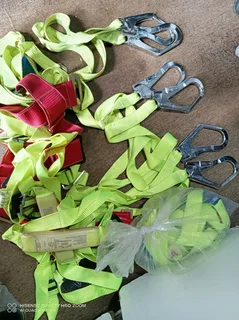 I I&#39;m selling safety harness for 1900 4 of those
