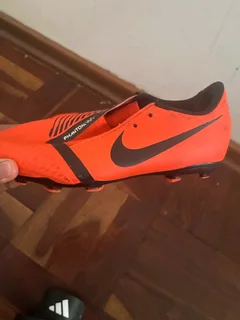 Soccer boots