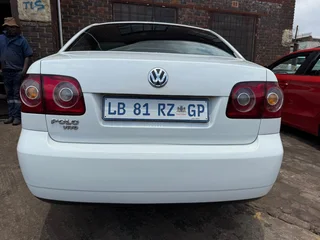 2014 Volkswagen Polo Sedan Sedan